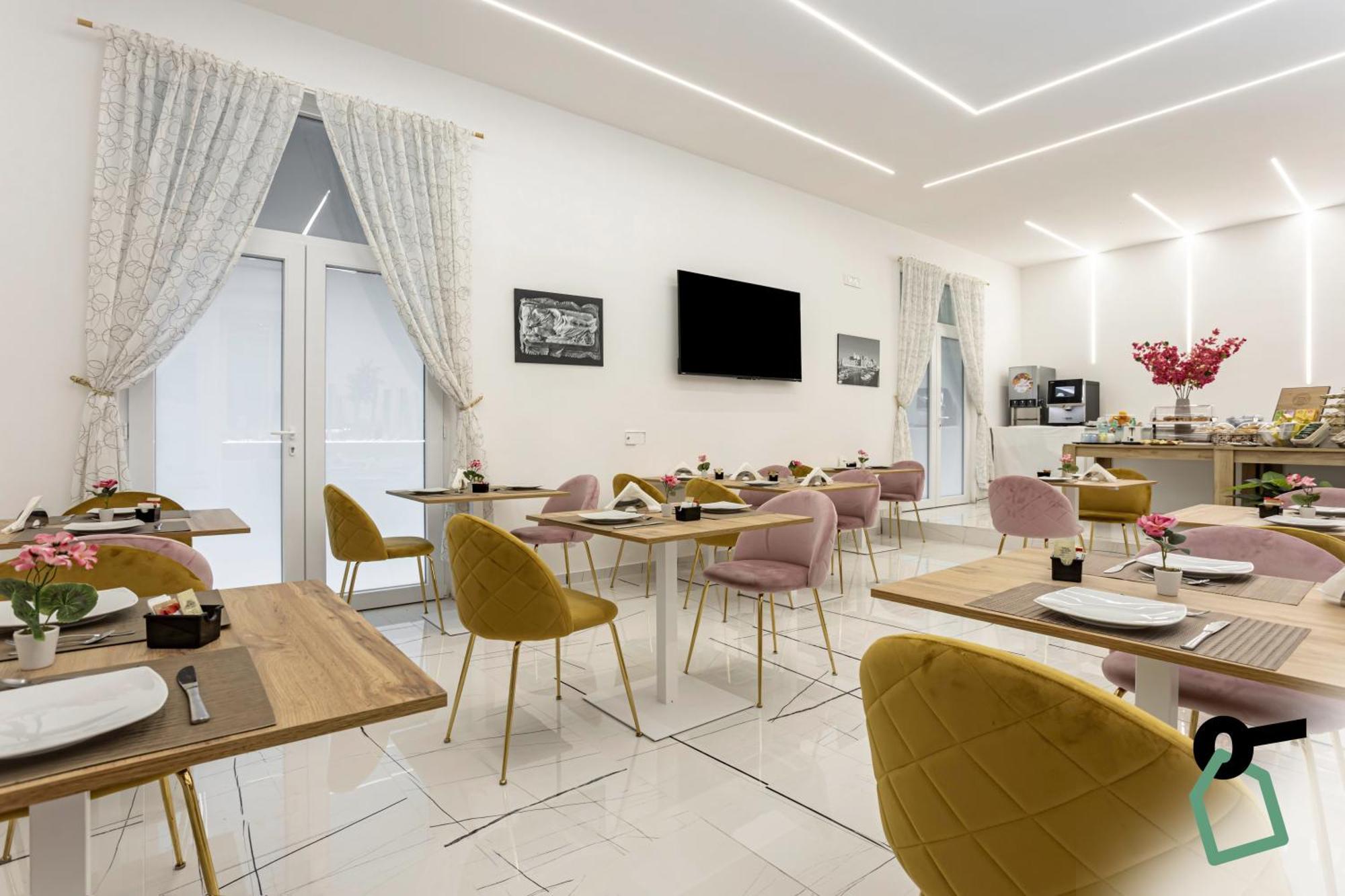 Hotiday Room Collection - Napoli Sant'Arcangelo Εξωτερικό φωτογραφία