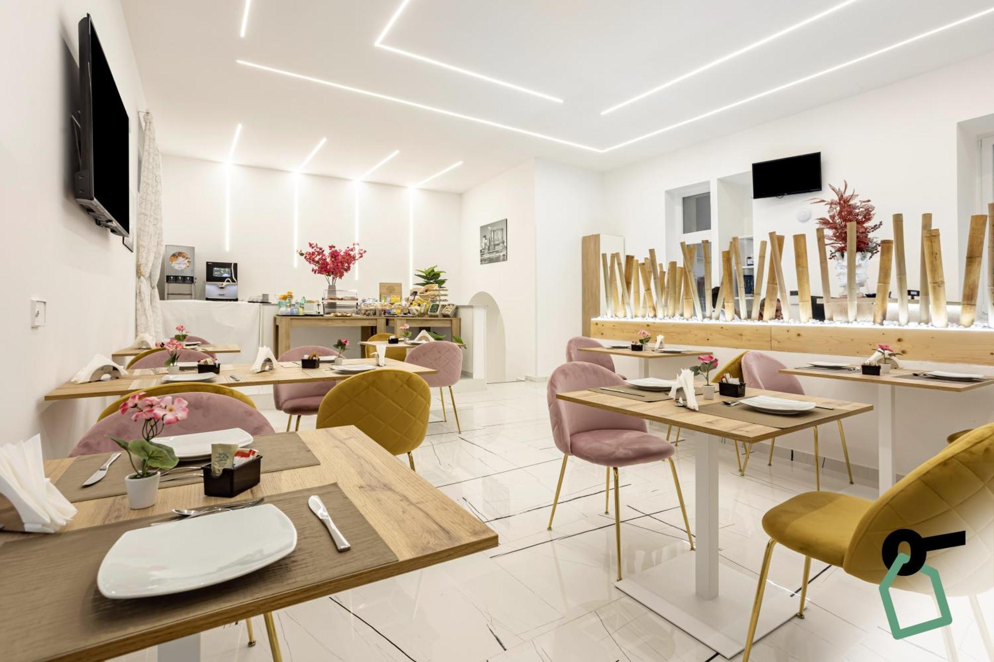 Hotiday Room Collection - Napoli Sant'Arcangelo Εξωτερικό φωτογραφία