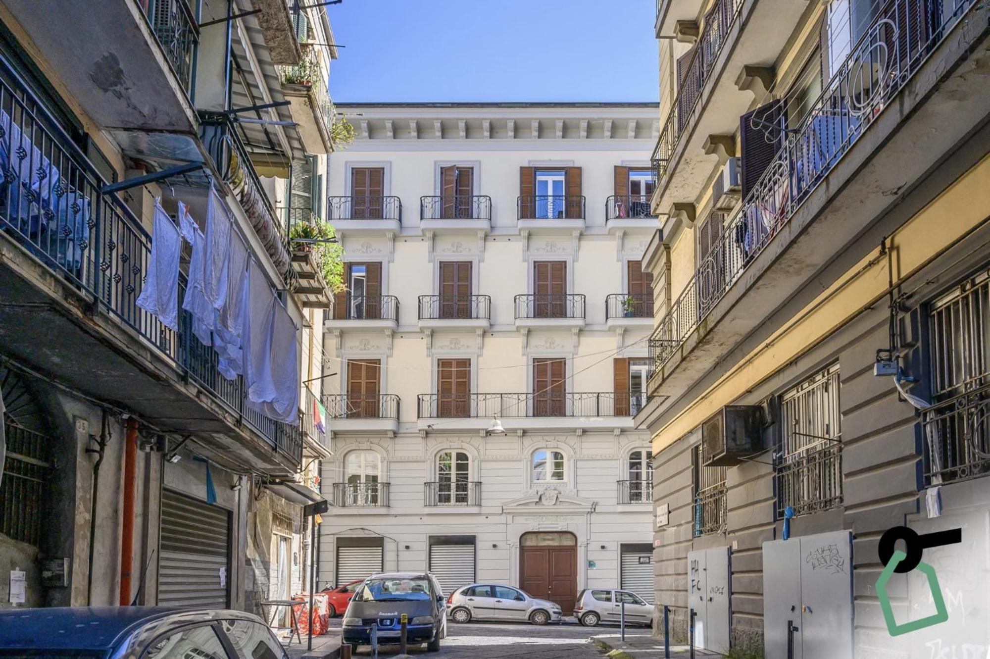 Hotiday Room Collection - Napoli Sant'Arcangelo Εξωτερικό φωτογραφία
