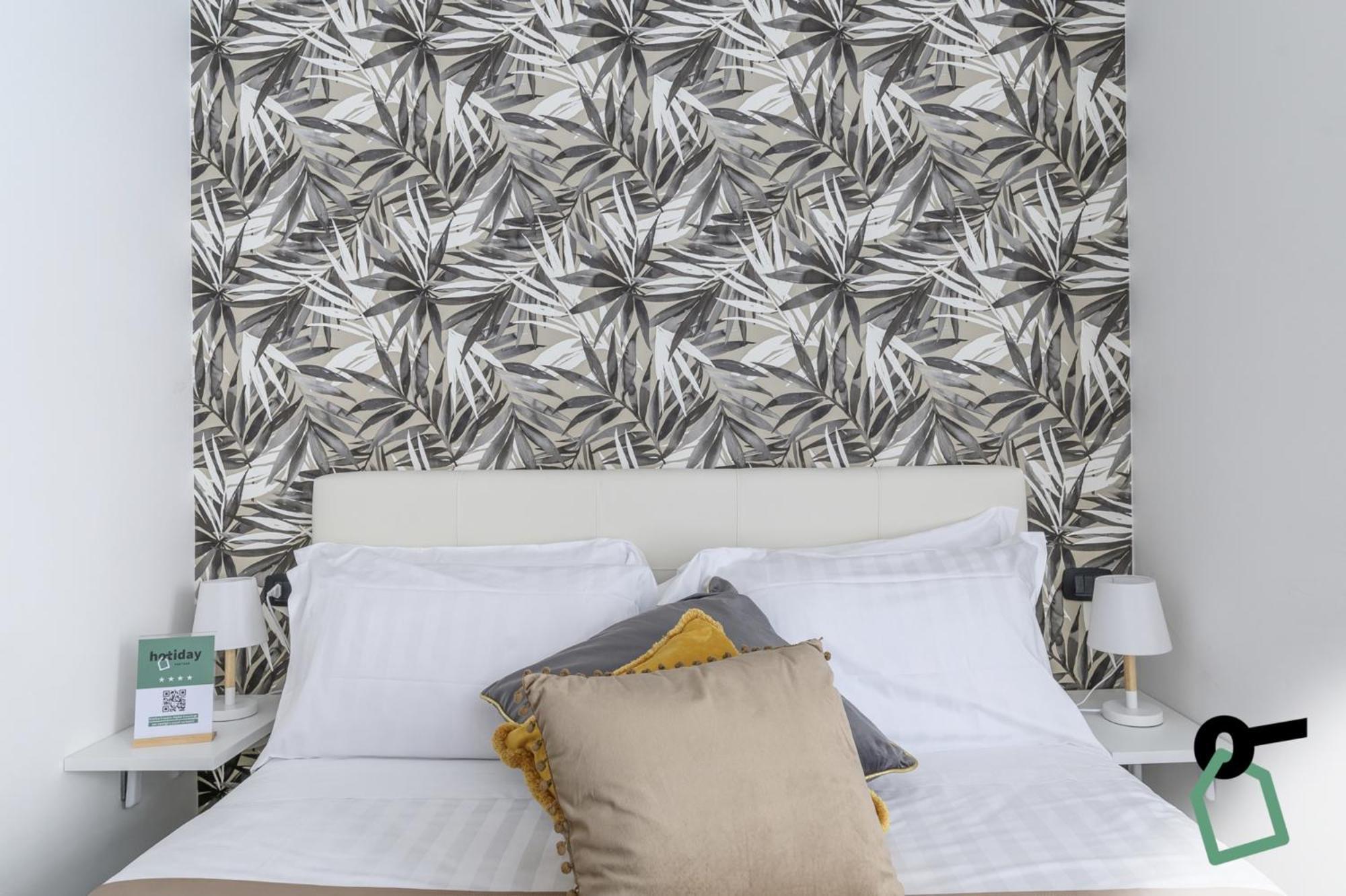 Hotiday Room Collection - Napoli Sant'Arcangelo Εξωτερικό φωτογραφία