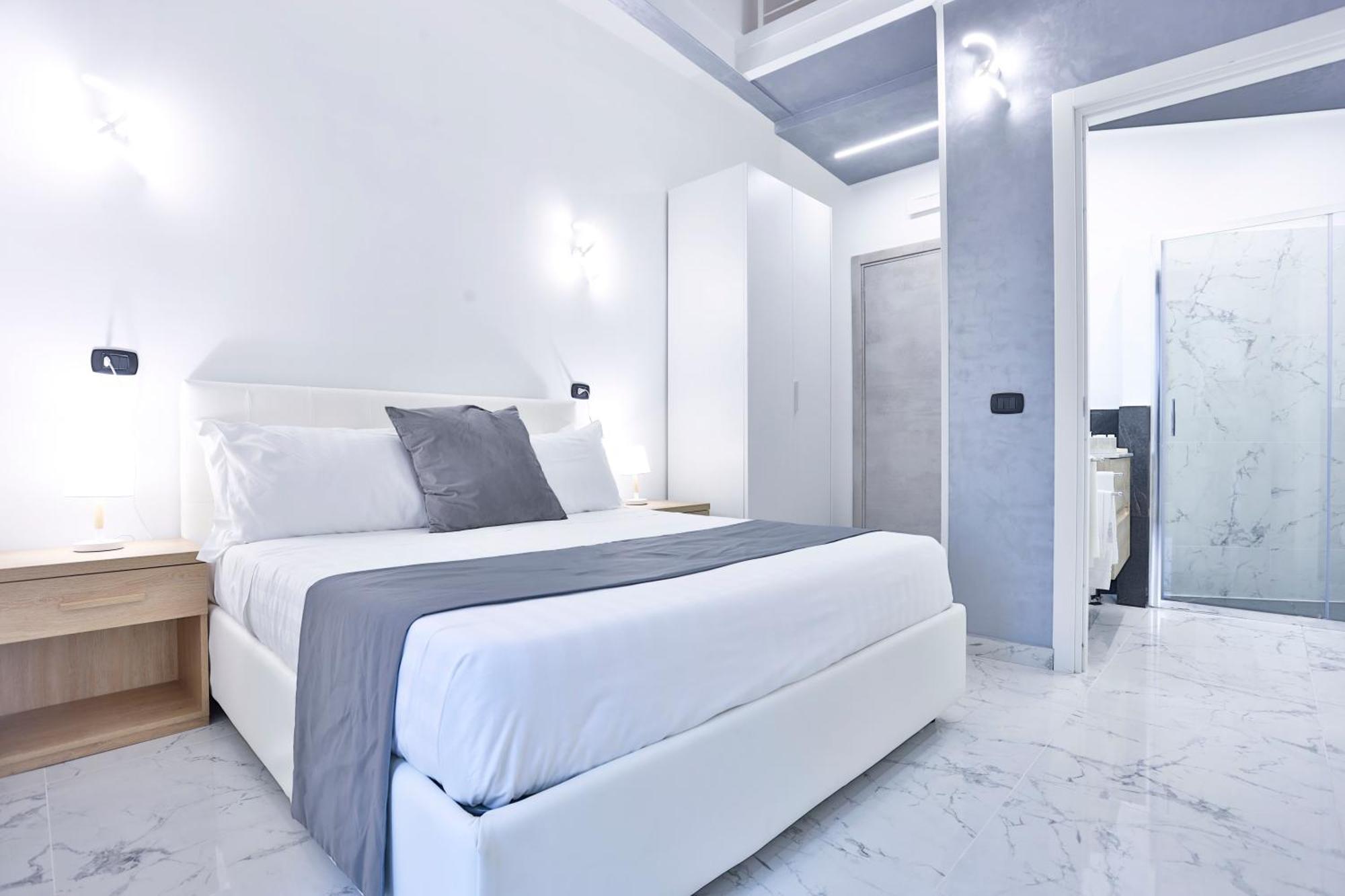 Hotiday Room Collection - Napoli Sant'Arcangelo Εξωτερικό φωτογραφία