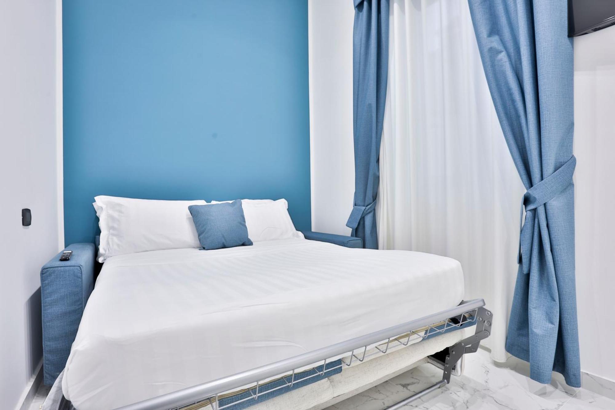 Hotiday Room Collection - Napoli Sant'Arcangelo Εξωτερικό φωτογραφία
