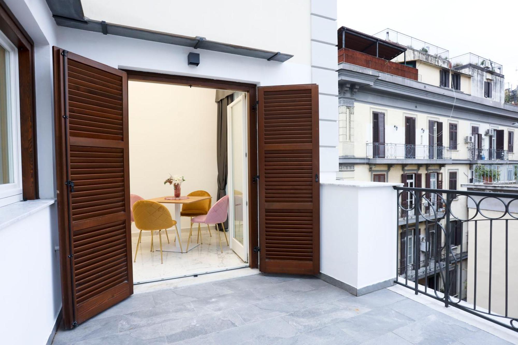 Hotiday Room Collection - Napoli Sant'Arcangelo Εξωτερικό φωτογραφία
